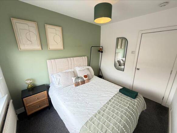 3 bed Semi-Detached to rent Image 12