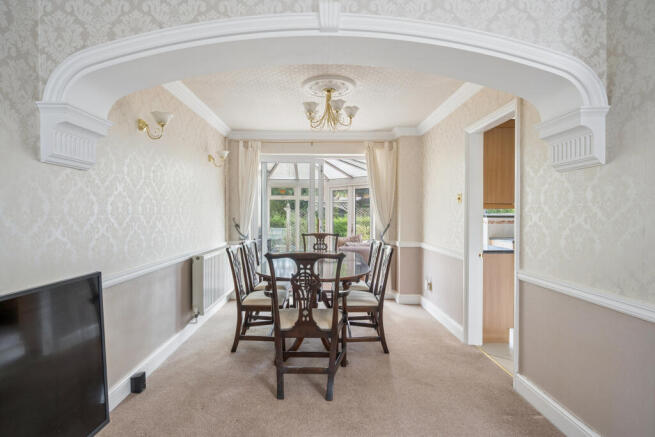 Coombe Gardens, Berkhamsted photo 4