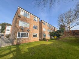 36, Alpine Court, Kenilworth CV8 2QB