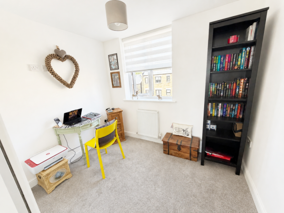 4 bed Town House for sale Image 12