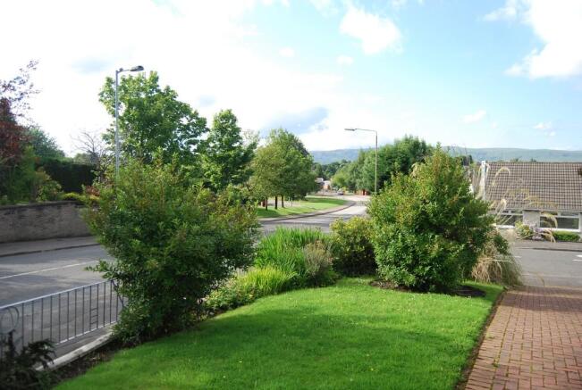 SIDE GARDEN/OUTLOOK