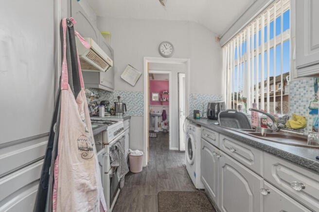3 bed Terraced for sale Image 6