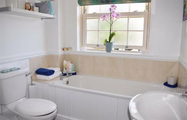Modern Fitted Bathroom