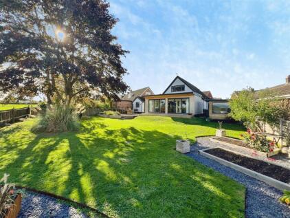 Hollies Drive, Bayston Hill, Shrewsbury