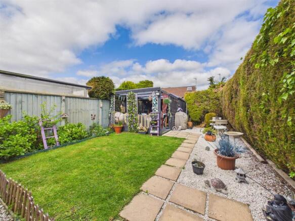 2 bed Semi-Detached for sale Image 10