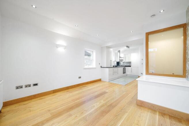 2 bed Flat for sale Image 10