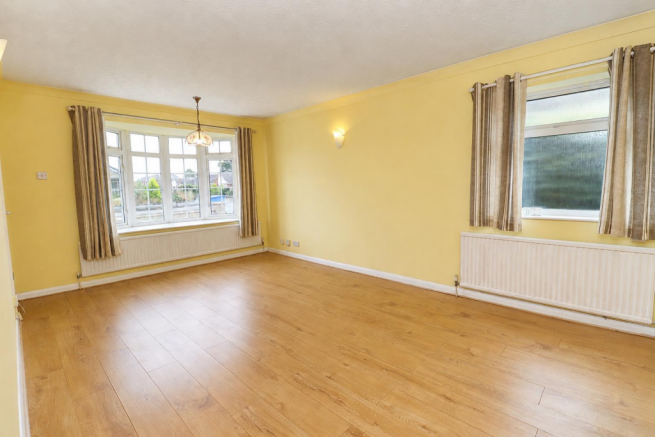 2 bed Detached Bungalow for sale Image 3