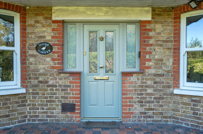 1452072-5-69ebade...