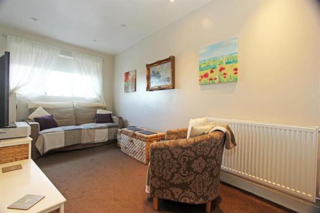 14Fallowfield-dressing.jpg
