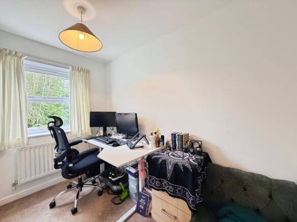 3 bed Terraced to rent Image 7