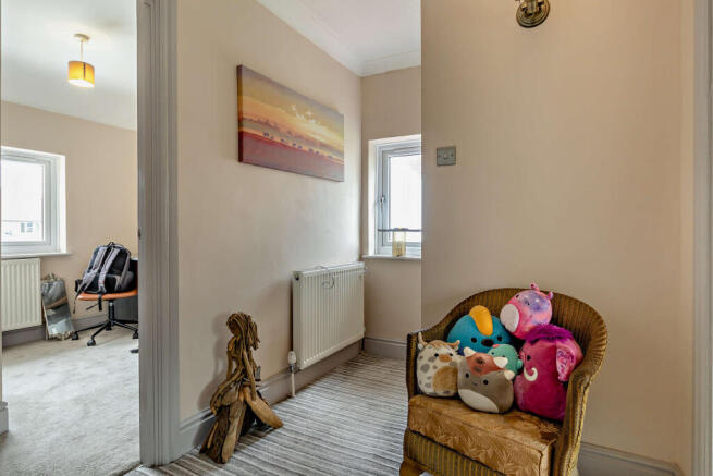 3 bed Semi-Detached for sale Image 8
