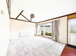 6, Buckby, Tinkers Bridge, Milton Keynes MK6 3DP