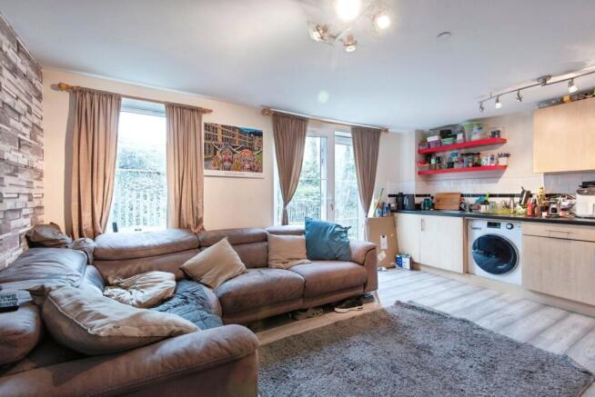 Lounge/Kitchen