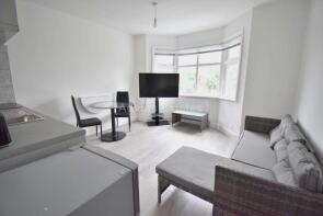 Flat 3, 993, Oxford Road, Tilehurst, Reading RG31 6TL