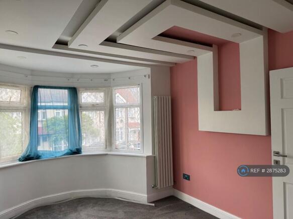 Master Bedroom Pic1