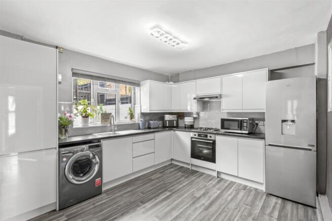 Underwood Road, High Wycombe photo 4
