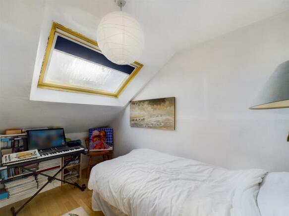 bed 2.jpg