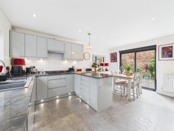 Open Plan Kitchen/Dining Area