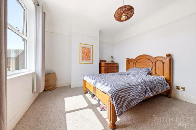 3 bed Terraced for sale Image 12