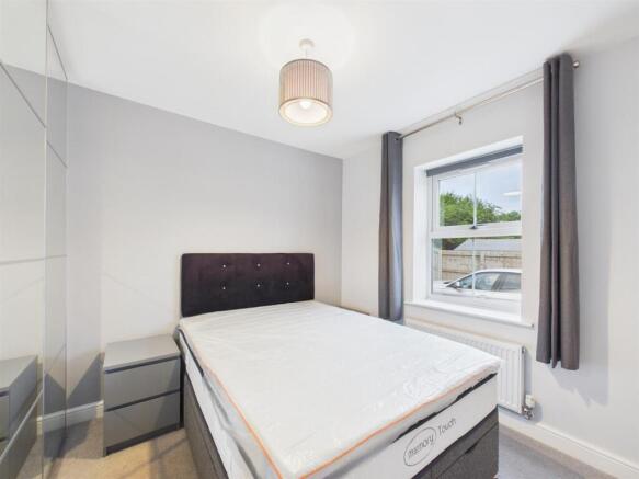 2 bed Semi-Detached Bungalow for sale Image 6