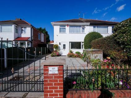 Montrose Drive, Churchtown, Southport, Merseyside, PR9 7JA