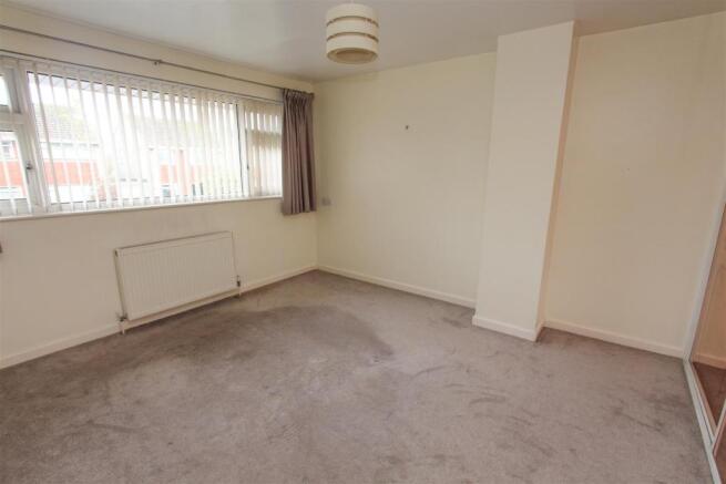 Bedroom 1.jpg