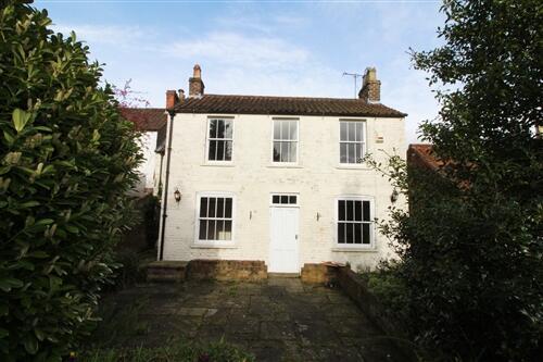 4 bed House to rent Image 10