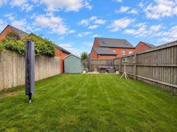 Lovely Rear Garden