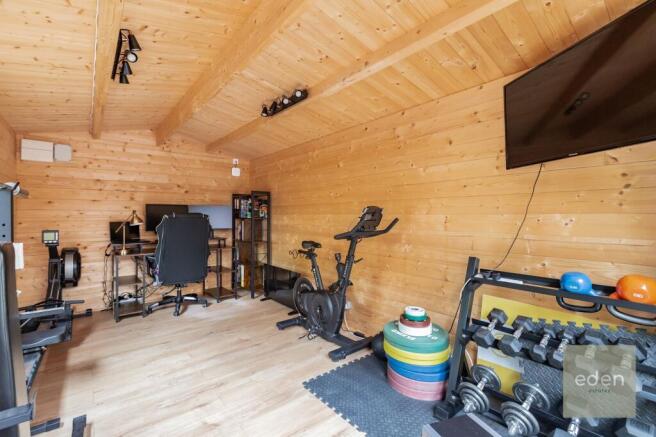 SUMMER HOUSE