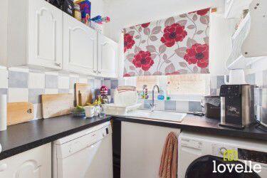 3 bed Terraced for sale Image 11