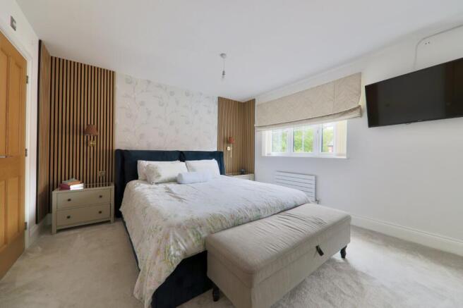 4 bed Detached for sale Image 10