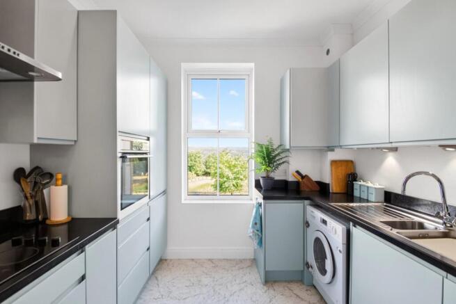 2 bed Apartment for sale Image 10