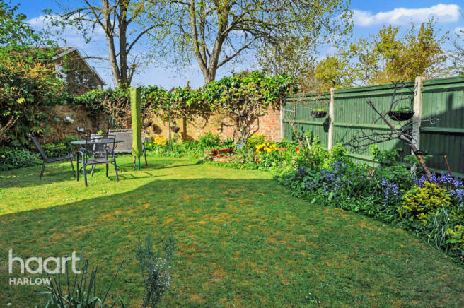 Wychford Drive, Sawbridgeworth photo 4