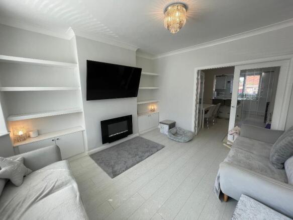 3 bed Terraced for sale Image 6