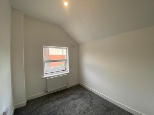 3 bed Terraced to rent Image 9