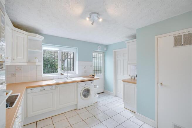 15 Elliott Cl, Newmarket--19.jpg