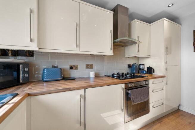 3 bed Town House for sale Image 10