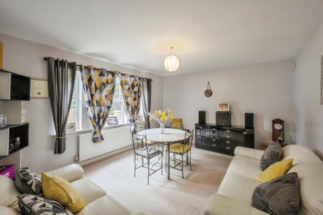 4 bed Detached for sale Image 6