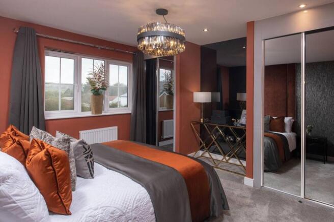 5 bed Detached for sale Image 11