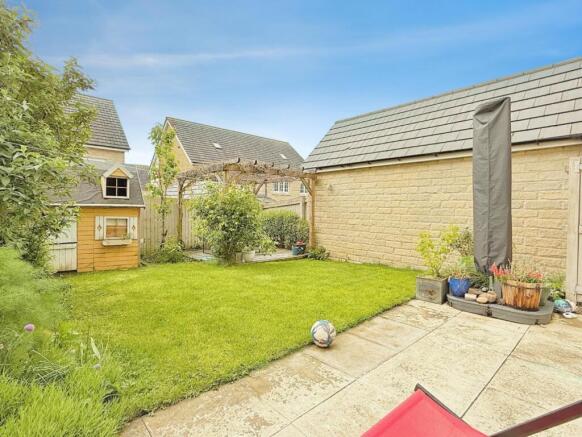 4 bed Semi-Detached for sale Image 6