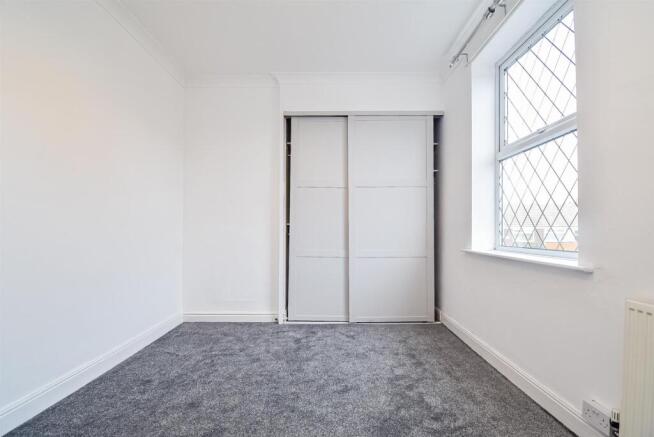 2 bed Terraced to rent Image 8