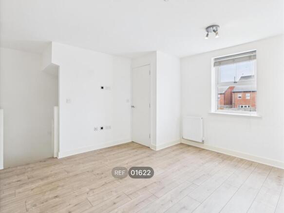 2 bed Terraced to rent Image 12