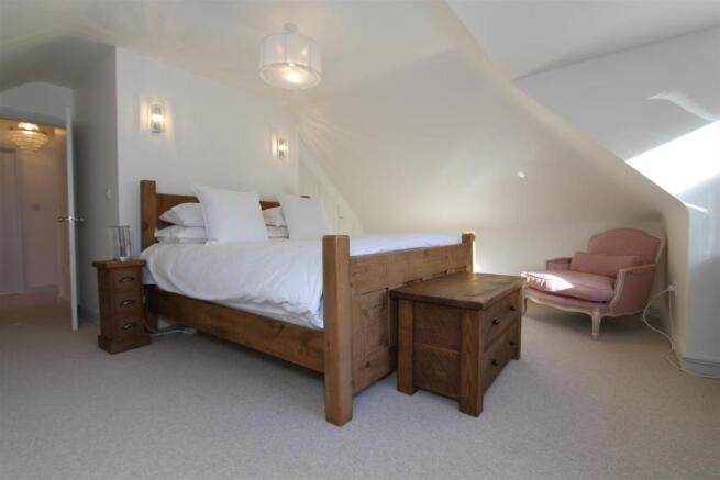 Bed 1.JPG