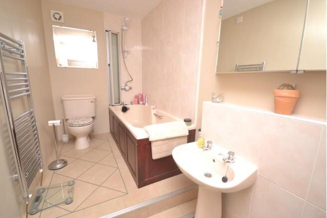 BATHROOM (ANNEX)
