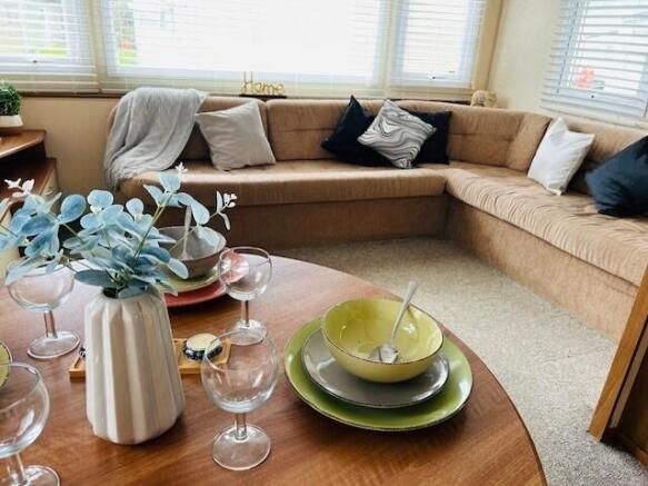 3-bed caravan on Winchelsea Sands Holiday Park – Sussex, £27,495