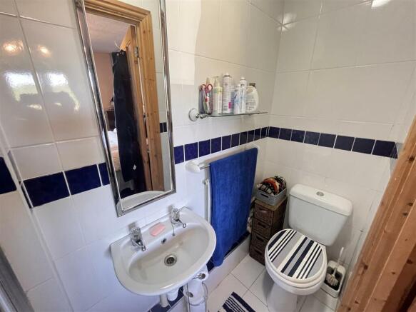 ENSUITE SHOWER ROOM