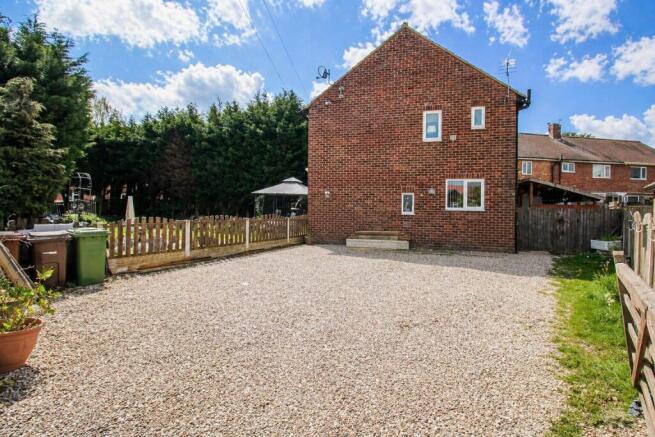 3 bed Semi-Detached for sale Image 9