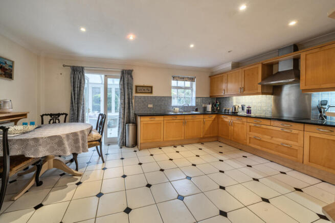 1425581-9-69b2d44...