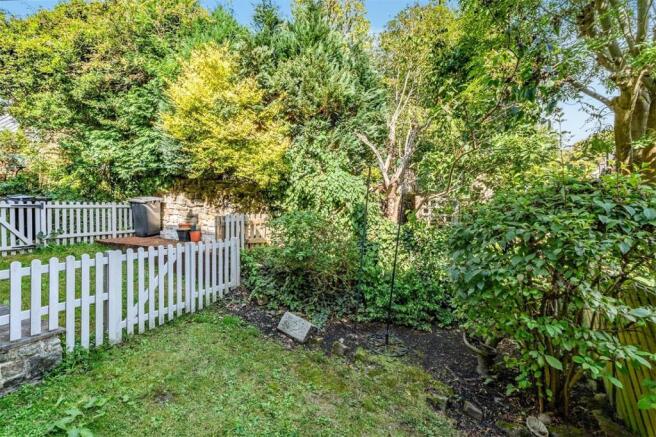 2 bed Terraced for sale Image 5