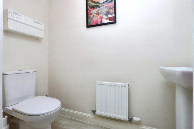 3 bed Town House for sale Image 8